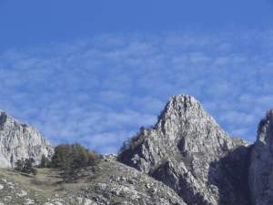 Xtrallusion photo library of independent, self-guided walking and sightseeing holidays in Italy. Pictures, images, photos and photographs taken along the way of this 1-day walking itinerary, to give you a visual impression of the day's walk.